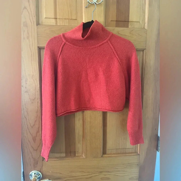 Urban Outfitters Burnt Orange Mock Neck Sweater Cropped Size Small - Picture 4 of 9